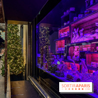 Les vitrines de Noël 2025 du Bon Marché : le grand magasin se métamorphose en (Bon) Marché de Noël