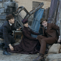 Young Sherlock - Hero Fiennes Tiffin Dónal Finn Natascha McElhone