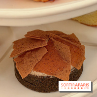 Noël 2025 au Plaza Athénée : tea time festif en famille, patinoire enchantée et chalet-raclette - IMG 4357