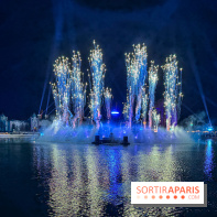 Disneyland Paris : Disney Cascade of Lights, le spectacle nocturne sur Adventure Bay