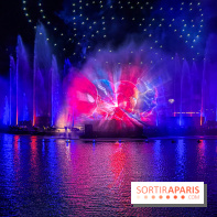 Disneyland Paris : Disney Cascade of Lights, le spectacle nocturne sur Adventure Bay