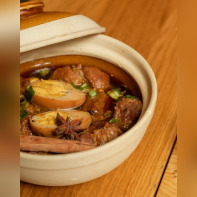 SEP LAÏ à Paris : aperçu des spécialités laotiennes proposées à la carte - Parce que chez Sep Laï, nous aimons vous faire découvrir des saveurs dici et dailleurs, nos in