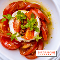 La terrasse jardin du Sax Hotel avec piscine - tomate burrata