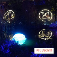 Parc de l'Étrange 2026 : Figures lumineuses circulaires au bord de l’étang