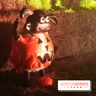 Parc de l'Étrange 2026 : Vache décorative déguisée en citrouille pour Halloween