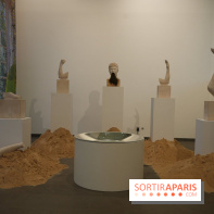 Aux frontières de l'imaginaire : Corps et sable – installation sculpturale