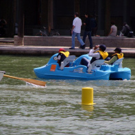 Pédalo à Paris Plage La Villette