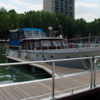 Bateau amaré à Paris Plage La Villette