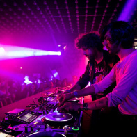 Justice en DJ Set au Faust pour Virgin Radio