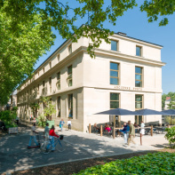 Versailles culturellement : interview du maire François de Mazières entre théâtre et patrimoine