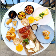 À Paris, l'hôtel des Grands Boulevards lance son offre "brunch en chambre"