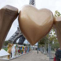 Les oursons géant du Champs de Mars à Paris, Les United Buddy Bears à Paris