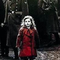 L'Exception : un vibrant hommage à Simone Veil au Théâtre de la Contrescarpe