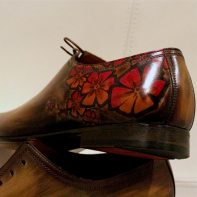 Commande spéciale Flower sur souliers de luxe