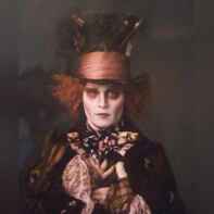 Premières photo du film de Tim Burton, Alice au pays des merveilles. Johnny Deppe en chapelier fou.