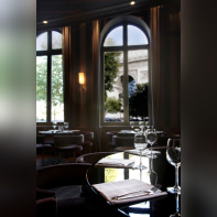 L'Arc à Paris - Le restaurant bar Club