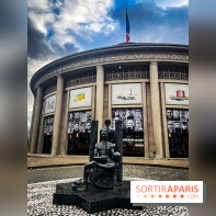 JR installe des portraits sur le Palais d'Iéna