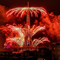 Photos du feu d'artifice du 14 juillet de Paris 2020
