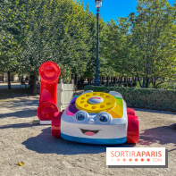 Photos : Jouets géants Fisher Price au Jardin du Palais Royal
