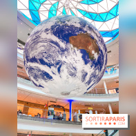 Gaïa de Luke Jerram à Beaugrenelle