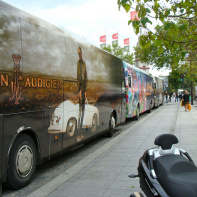 Who's Next 2009 - Bus stop