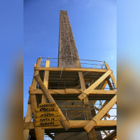 astérix exposition urbaine : "les gaulois envahissent Lutèce". 50 ans Astérix