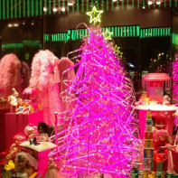 Le BHV illuminé par Beth Ditto et Jean-Charles de Castelbajac - Noël 2009