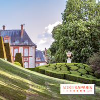 Le Château de Breteuil, ses jardins remarquables et contes de Perrault 