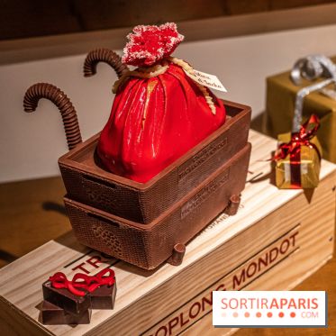 La Bûche de Noël d'Adrien Salavert aux Belles Perdrix de Troplong Mondot 2022 - hotte de vendanges du Père Noël