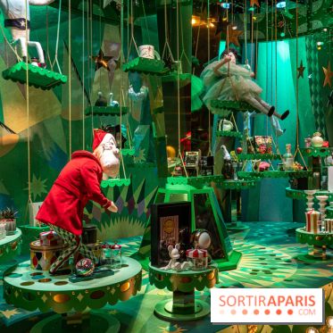 Vitrines de Noël du Printemps 2022, l’inauguration avec Naomie Campbell et Isabelle Huppert