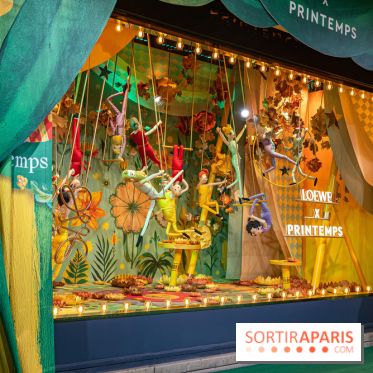 Vitrines de Noël du Printemps 2022, l’inauguration avec Naomie Campbell et Isabelle Huppert