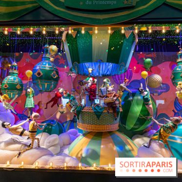 Vitrines de Noël du Printemps 2022, l’inauguration avec Naomie Campbell et Isabelle Huppert