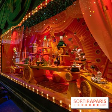 Vitrines de Noël du Printemps 2022, l’inauguration avec Naomie Campbell et Isabelle Huppert