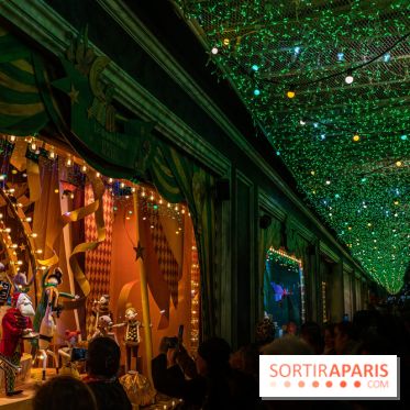 Vitrines de Noël du Printemps 2022, l’inauguration avec Naomie Campbell et Isabelle Huppert