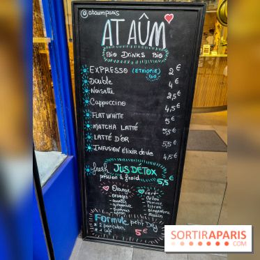 At Aûm, studio de yoga et espace de coworking dans le 20e