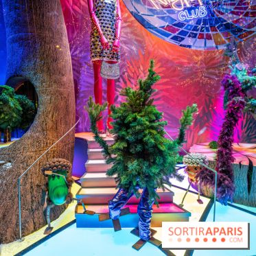 Les vitrines et sapin de Noël des Galeries Lafayette 2022
