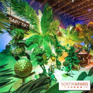 Les vitrines et sapin de Noël des Galeries Lafayette 2022