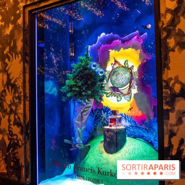 Les vitrines et sapin de Noël des Galeries Lafayette 2022