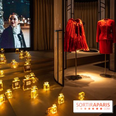 Exposition Le Grand Numéro de Chanel au Grand Palais Éphémère à Paris - robe - publicité - spot publicitaire