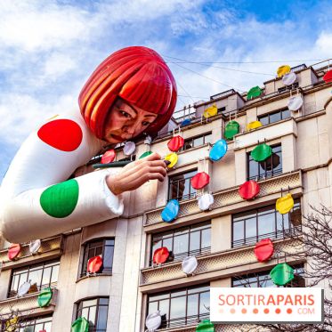 Yayoi Kusama chez Louis Vuitton sur les Champs-Elysées - photos 