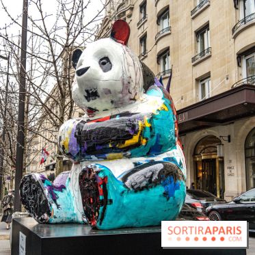 Exposition Julien et ses Juliogoths, avenue George V Paris