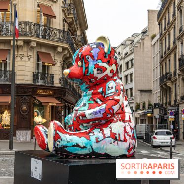 Exposition Julien et ses Juliogoths, avenue George V Paris