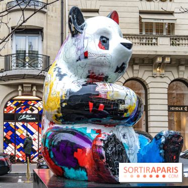 Exposition Julien et ses Juliogoths, avenue George V Paris