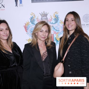 ©Rachid Bellak - Isabelle Bartoux co-fondatrice et dirigeante des Galeries Bartoux et ses filles Laura et Chloé (4)