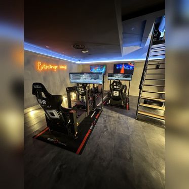 SIM DRIVERS : LE PREMIER CENTRE DE SIMULATION AUTOMOBILE