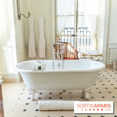 Airelles Château de Versailles, Le Grand Contrôle - hôtel -  salle de bain - baignoire