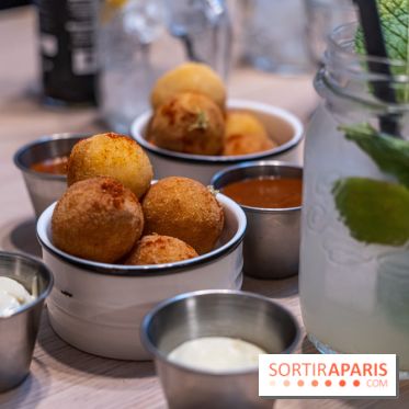 Jòia Bun - restaurant de burgers - Hélène Darroze -  croquetas fourrées aux macaronis au fromage