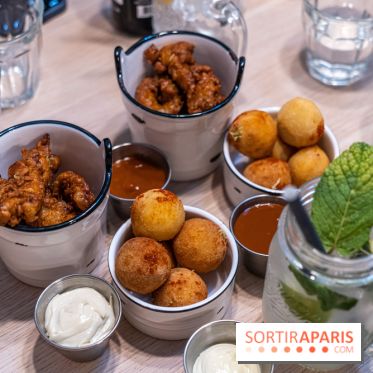 Jòia Bun - restaurant de burgers - Hélène Darroze -  croquetas fourrées aux macaronis au fromage - poulet frit