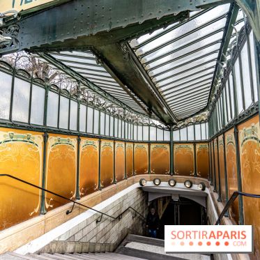  Le dernier édicule de type B d'Hector Guimard - Métro Porte Dauphine  -  A7C5190