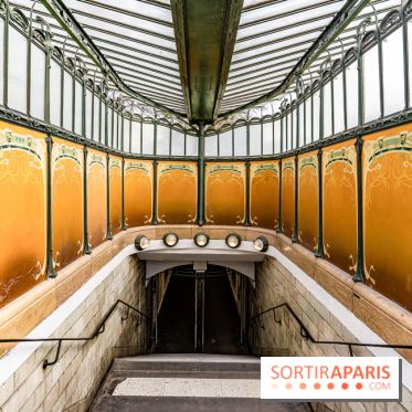  Le dernier édicule de type B d'Hector Guimard - Métro Porte Dauphine  -  A7C5193